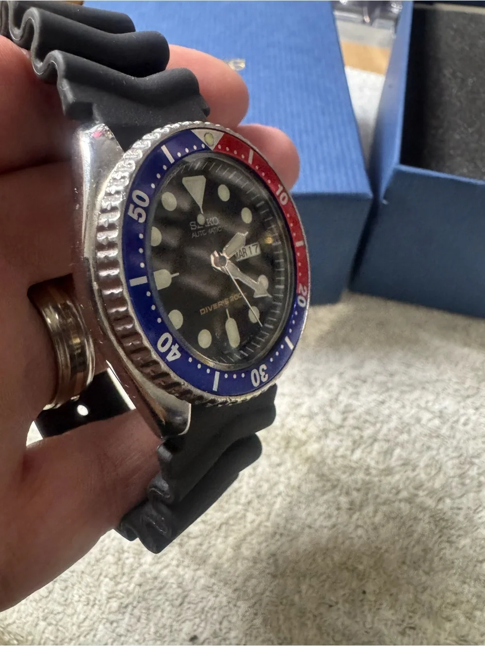 #192 Seiko Diver's Watch - Black Dial with Blue & Red Bezel